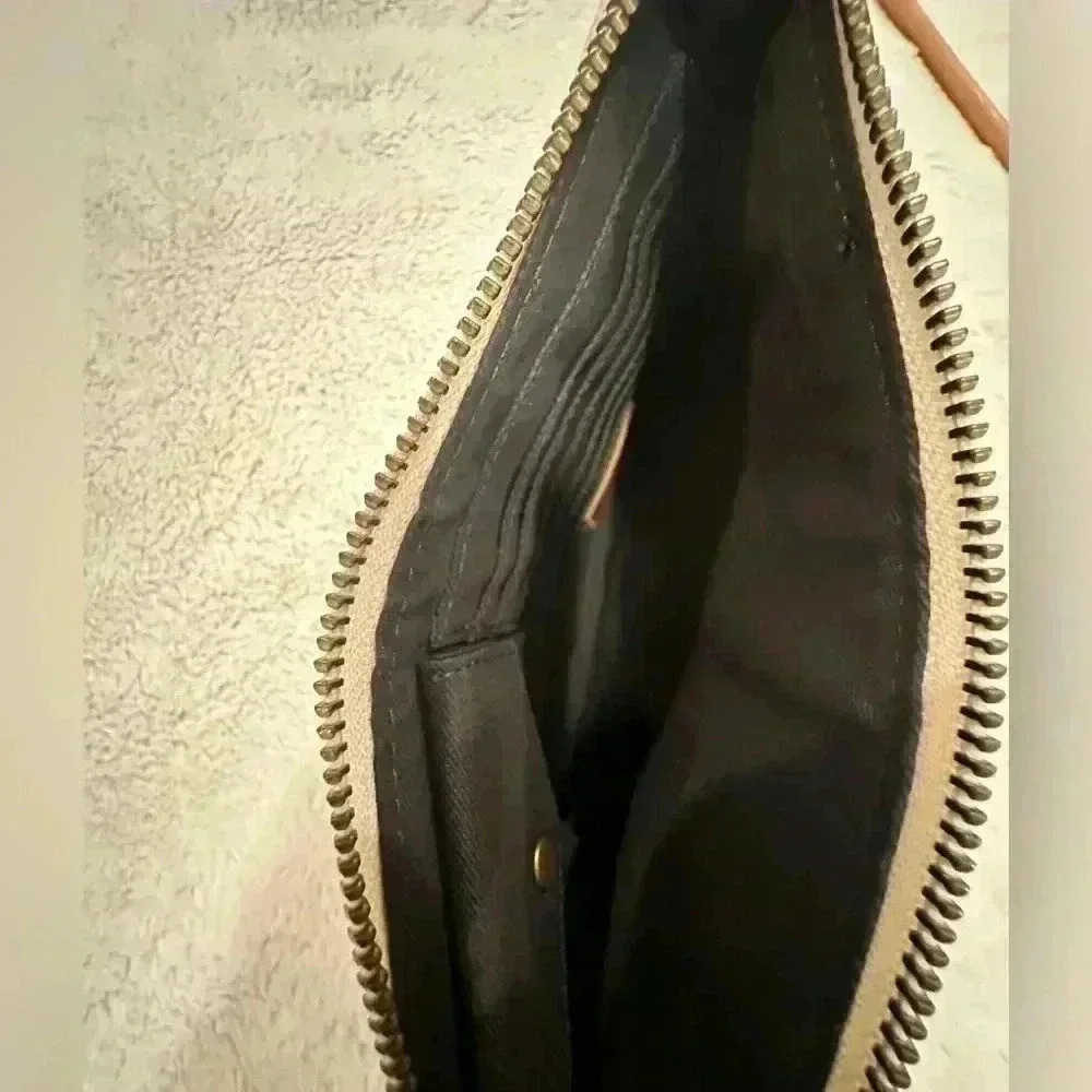 Madewell The Canvas Pouch Clutch in Stripe - Picture 3 of 3